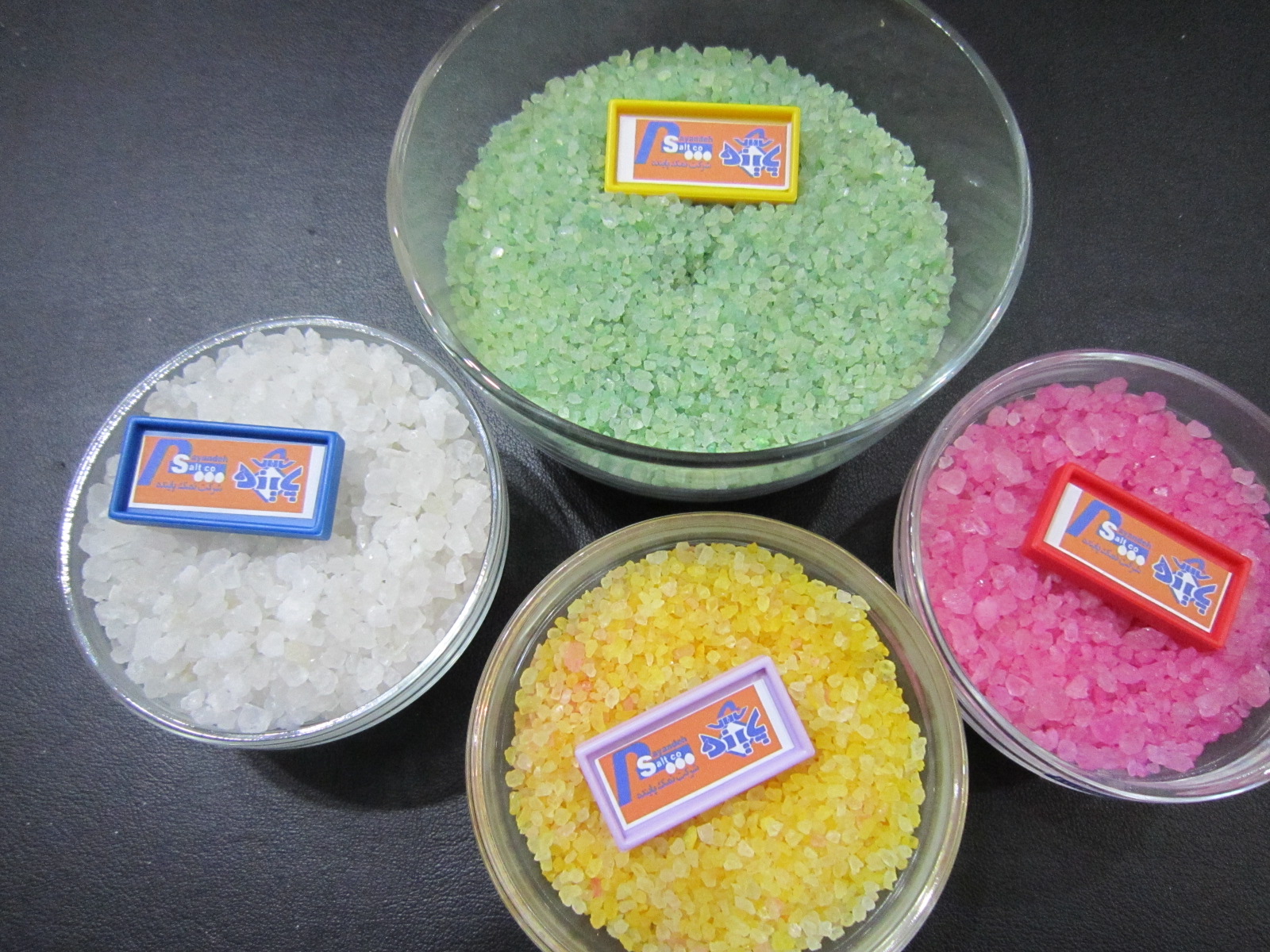 انواع نمک درانواع دانه بندی نمک با انواع تنوع در بسته بندی نمک 