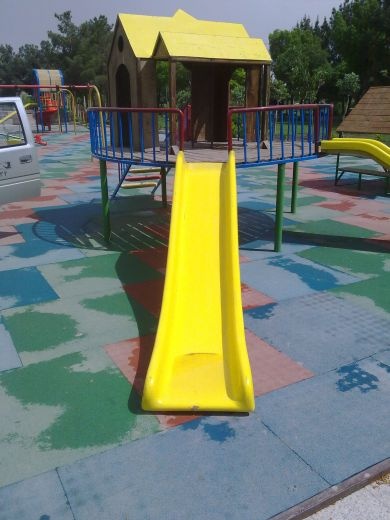 تولید انواع سرسره های فایبرگلاس زرین کار