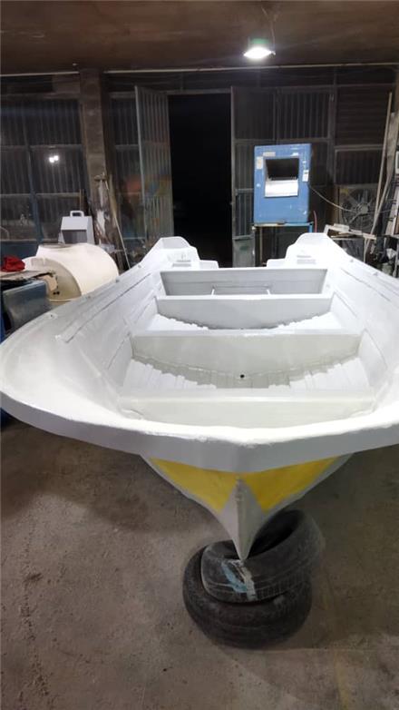 قایق های باری و صیادی فایبرگلاس زرین کار