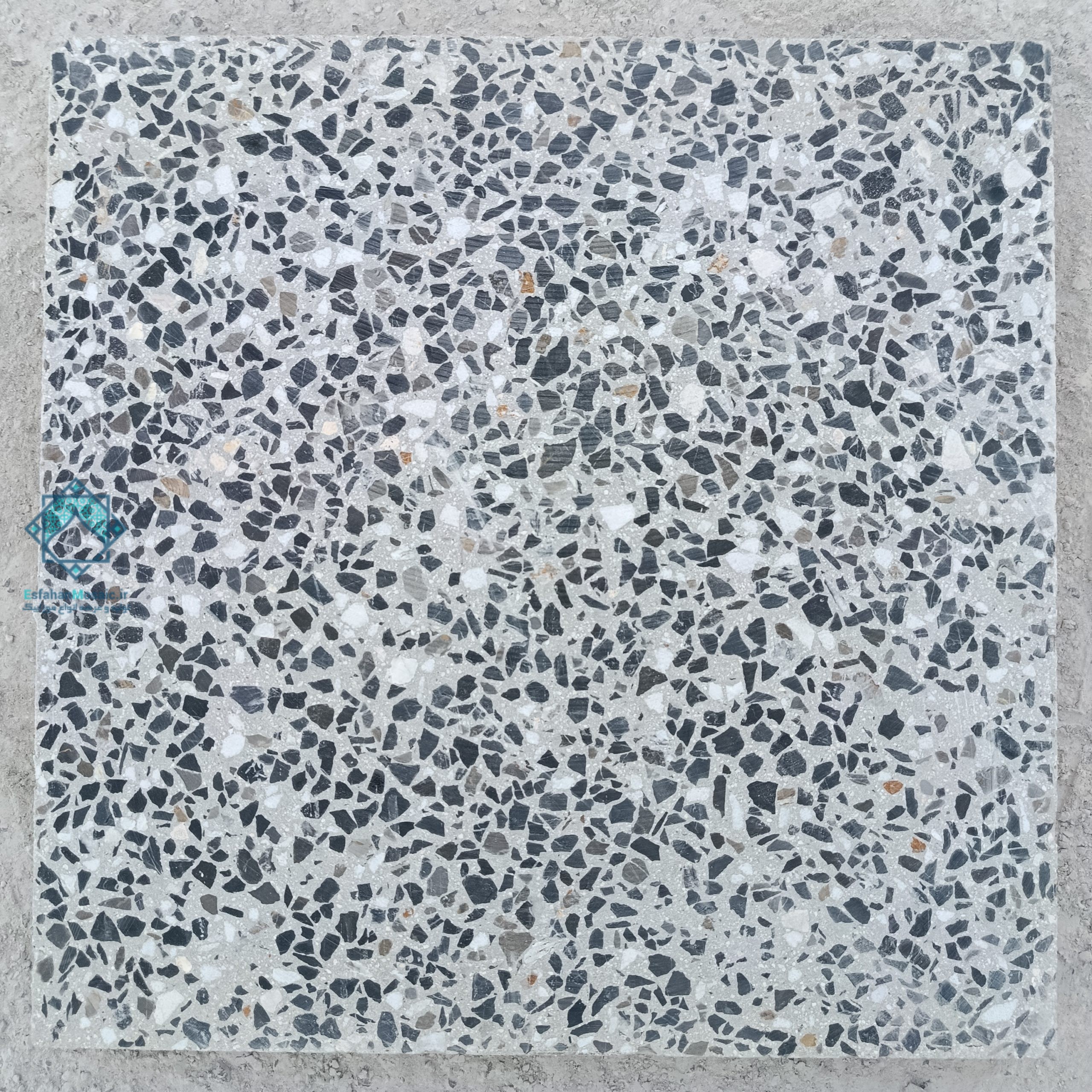 موزاییک طوسی اراکی سنگ ریز
