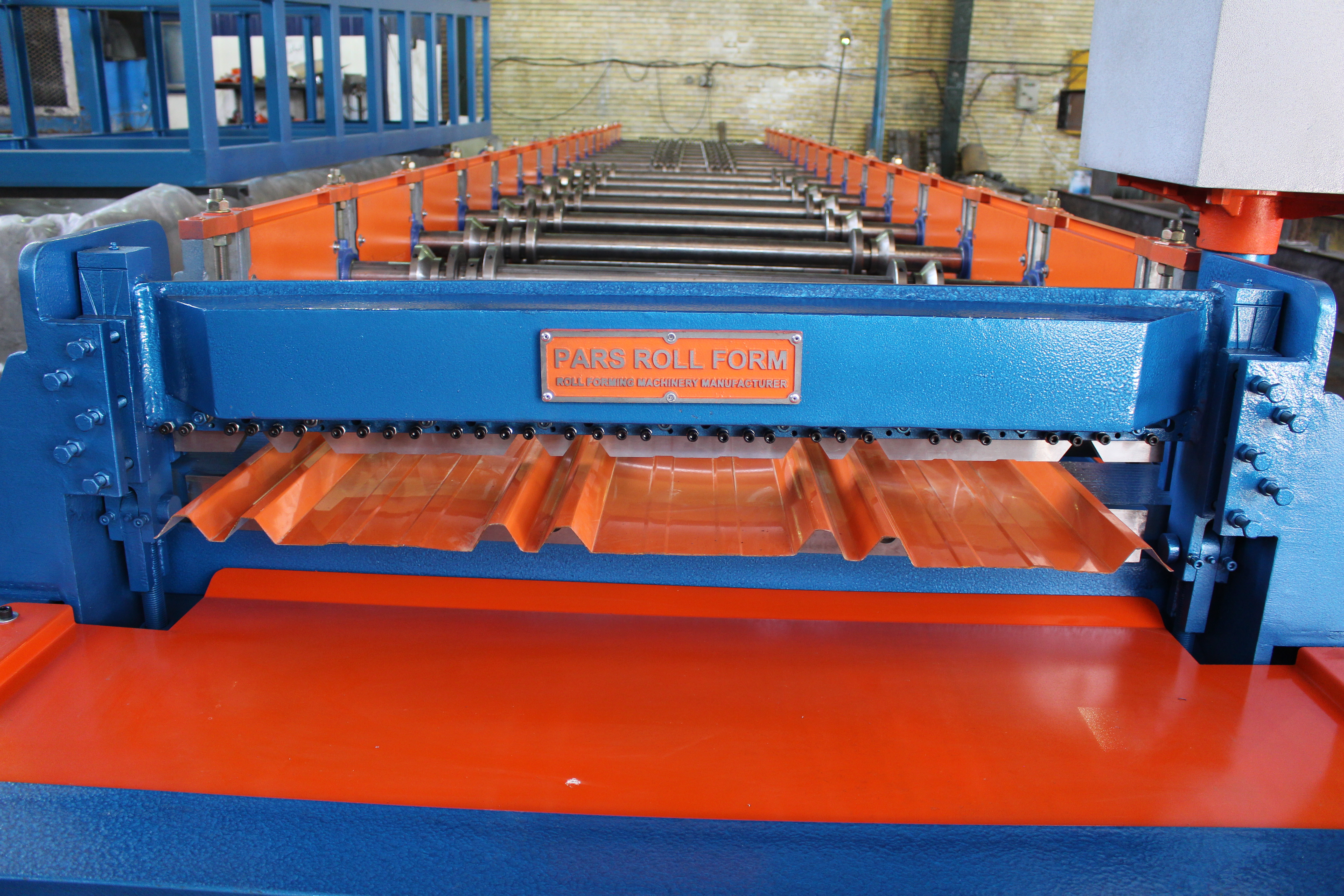 فروش دستگاه تولید ورق ذوزنقه شادولاین 09121007760