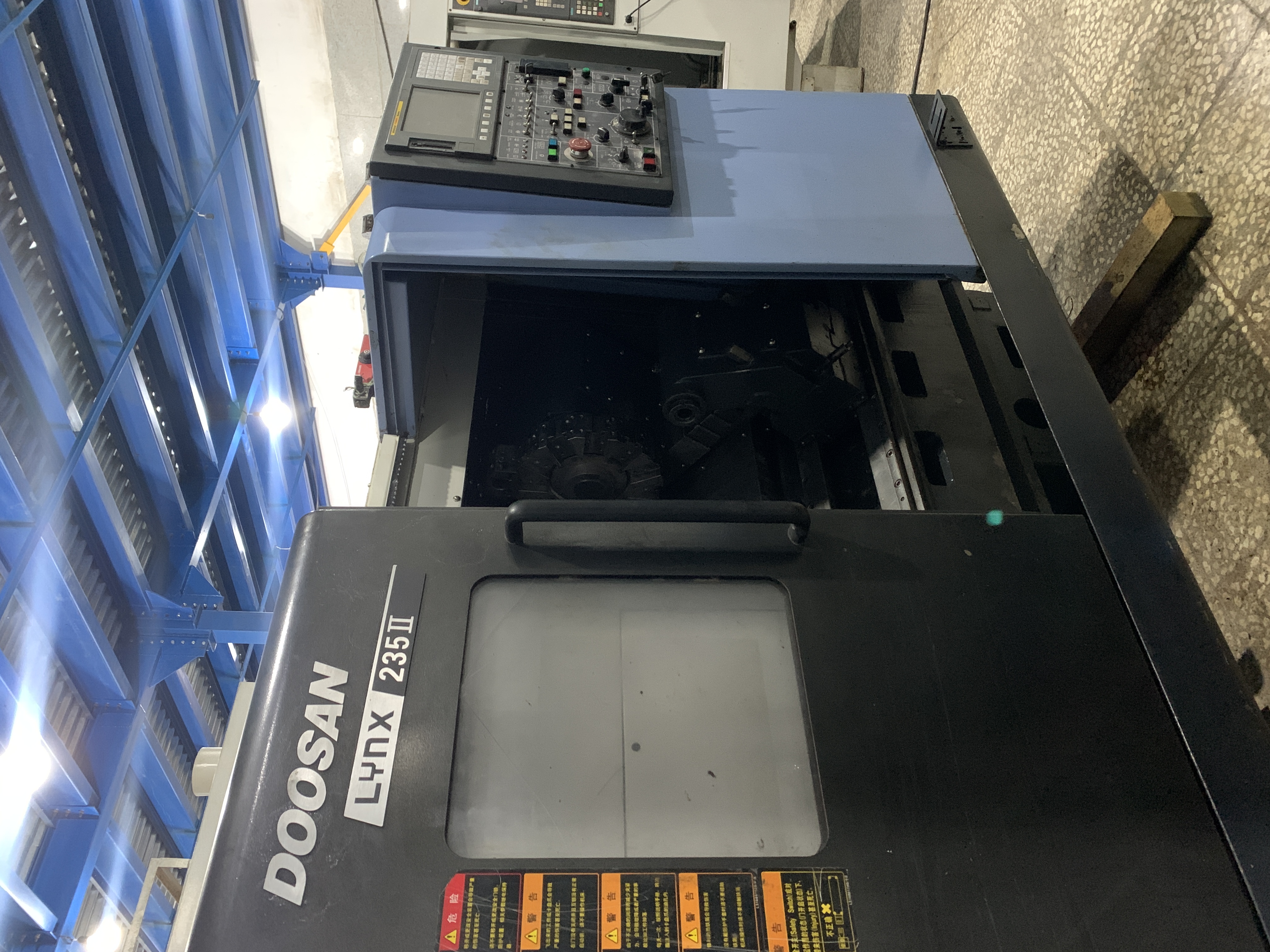 تراش cnc دوسان lynx235
